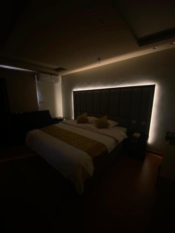 فندق ادوماتو Adomato Hotel Dawmat al-Jandal Eksteriør billede