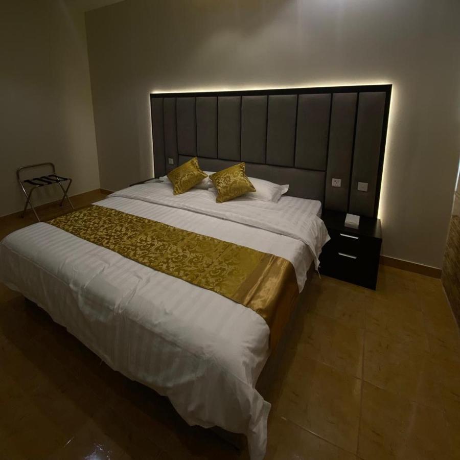 فندق ادوماتو Adomato Hotel Dawmat al-Jandal Eksteriør billede