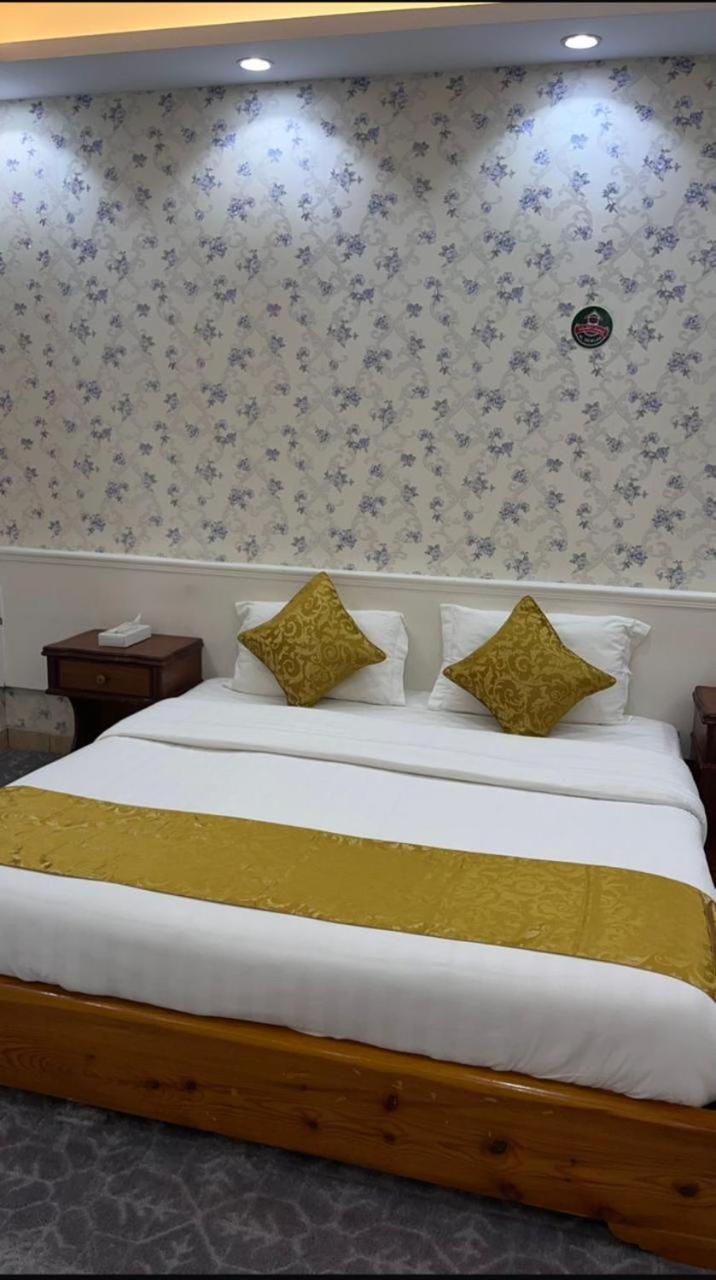 فندق ادوماتو Adomato Hotel Dawmat al-Jandal Eksteriør billede